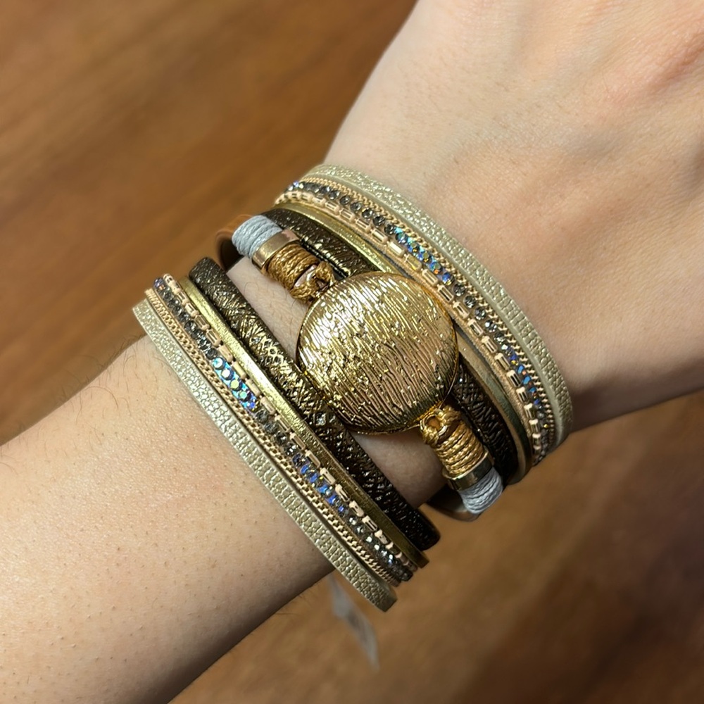 NWT SAACHI vegan leather and brass bohemian magnet bracelet